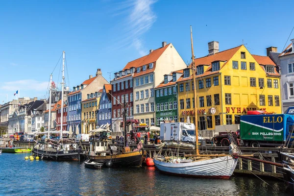 Nyhavn in Kopenhagen district — Stockfoto