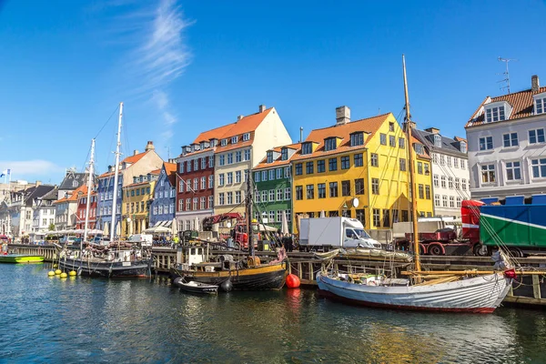 Nyhavn in Kopenhagen district — Stockfoto