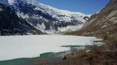 Norveç güneşli gün