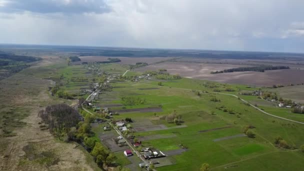 Ukrayna köyde dron görüntüleri — Stok video