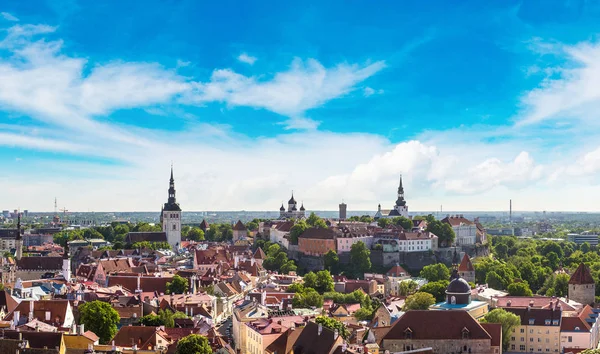 Vista aérea de Tallinn e Toompea Hill — Fotografia de Stock