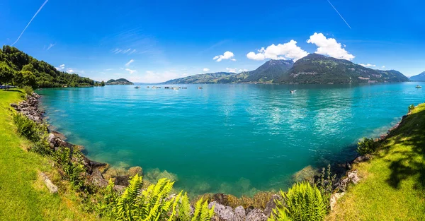 Thunersee sjön i Schweiz — Stockfoto