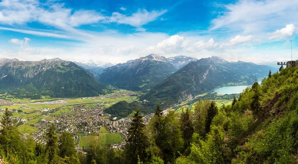 Vue panoramique d'Interlaken, Suisse — Photo