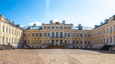 süslü Rundale Sarayı