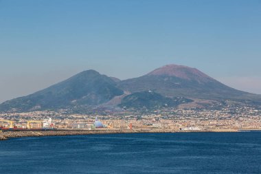 Napoli ve Vezüv Yanardağı
