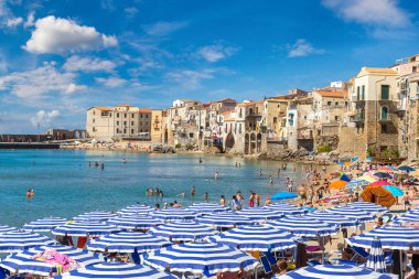 Cefalu Sicilya Sandy beach