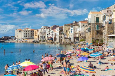 Cefalu Sicilya Sandy beach
