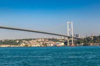 Istanbul'da Boğaziçi Köprüsü