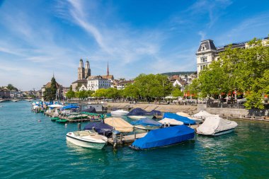 Zürih'te grossmunster Kilisesi