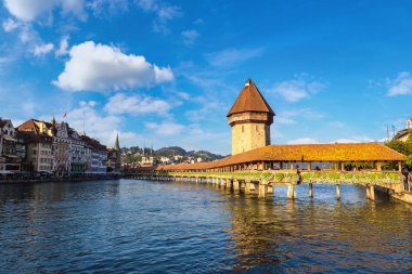 Ünlü Şapel köprüden Lucerne içinde