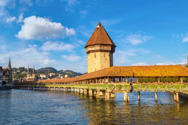 Ünlü Şapel köprüden Lucerne içinde