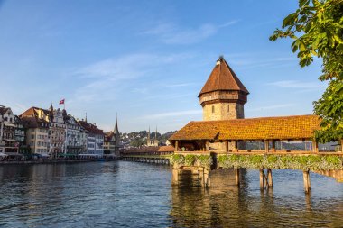 Ünlü Şapel köprüden Lucerne içinde