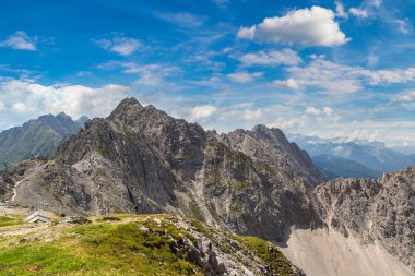Yüksek dağ Alpleri'nde