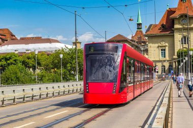 Modern şehir tramvay Bern