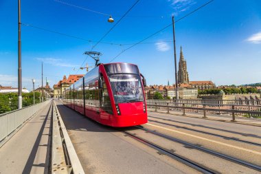 Modern şehir tramvay Bern