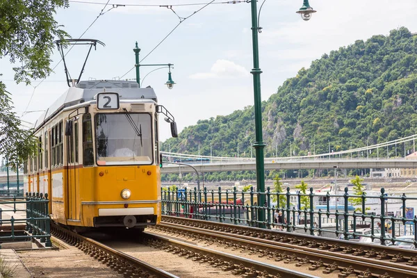 Budapeşte'Retro tramvay — Stok fotoğraf