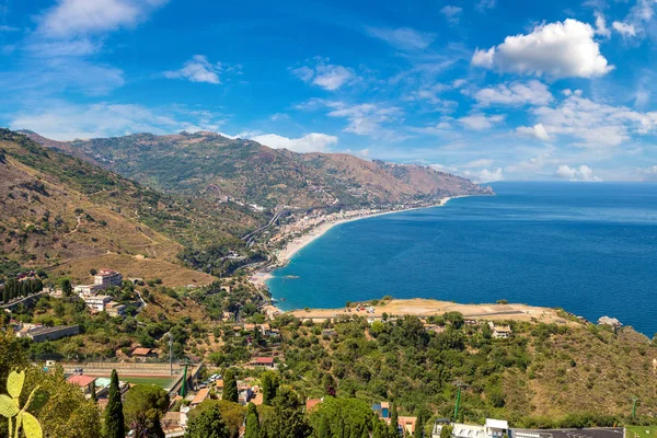 Taormina ciudad en Sicilia — Foto de Stock