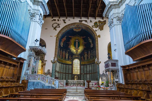 Katedralen i Salerno i Italien — Stockfoto