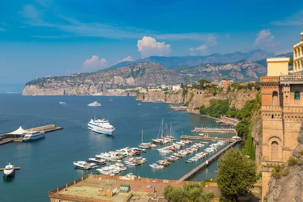 Sorrento sulla Costiera Amalfitana in Italia — Foto Stock