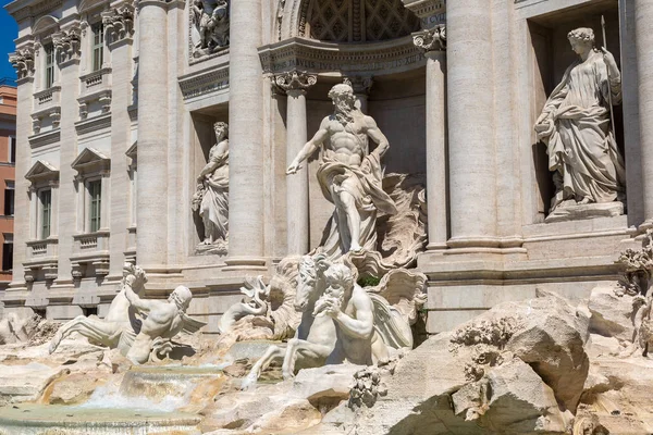 Fountain di Trevi στη Ρώμη — Φωτογραφία Αρχείου