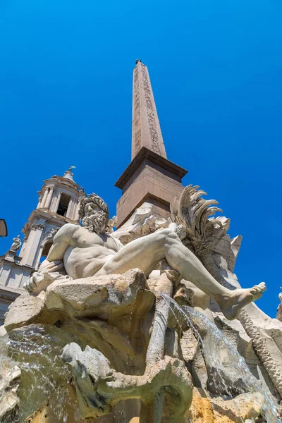 Fontaine des Quatre Rivières à Rome — Photo