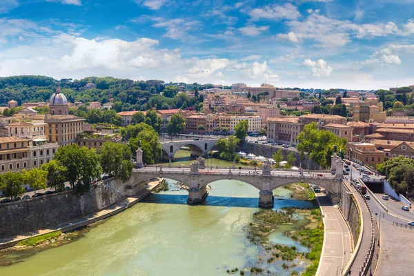 罗马和台伯河上述观点 — 图库照片