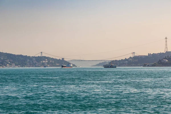 İstanbul 'da yolcu gemisi