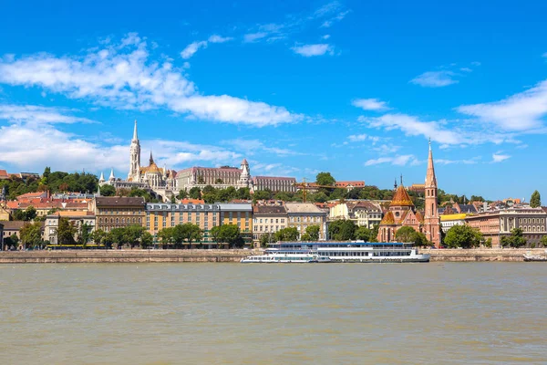 Budapest ja Tonava — kuvapankkivalokuva