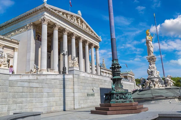Austrian Parliament in Vienna — Stock Photo, Image