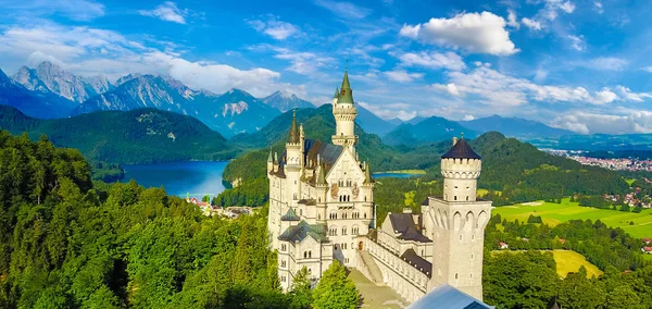 Almanya 'daki Neuschwanstein kalesi