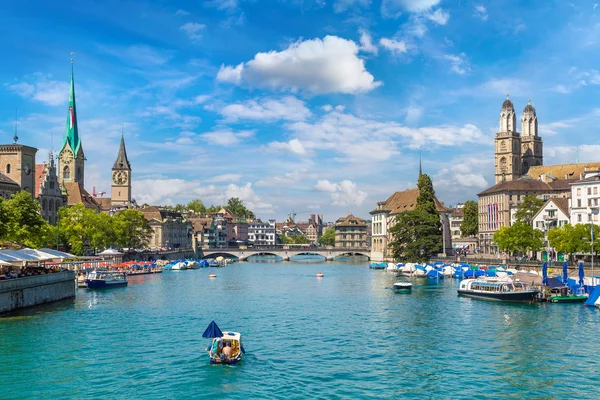 Історична частина міста Цюрих в Швейцарії — стокове фото