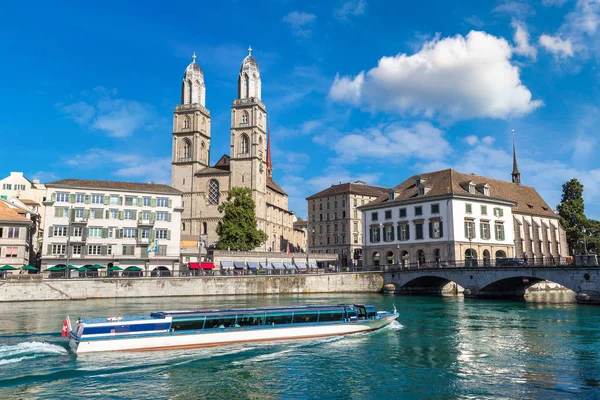 Zürih'te grossmunster Kilisesi