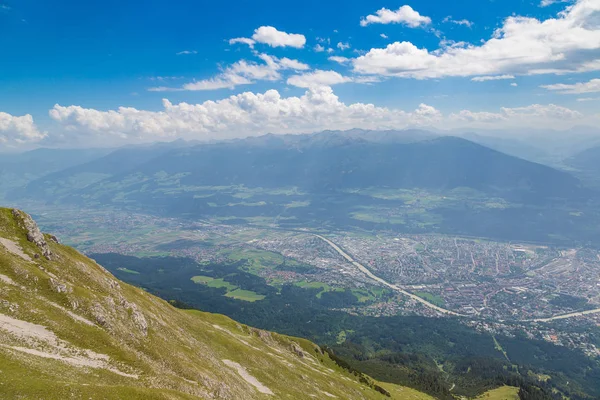 Panoramablick auf Innsbruck — Stockfoto