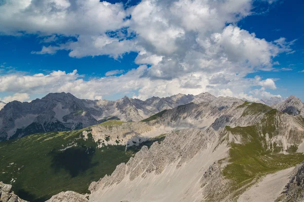 Високих горах, в Альпах — стокове фото