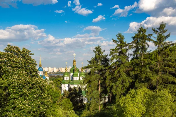 Monasterio de Vydubychi en Kiev —  Fotos de Stock