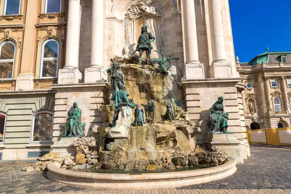 Matthias Fountain in Budapest — Stock Photo, Image