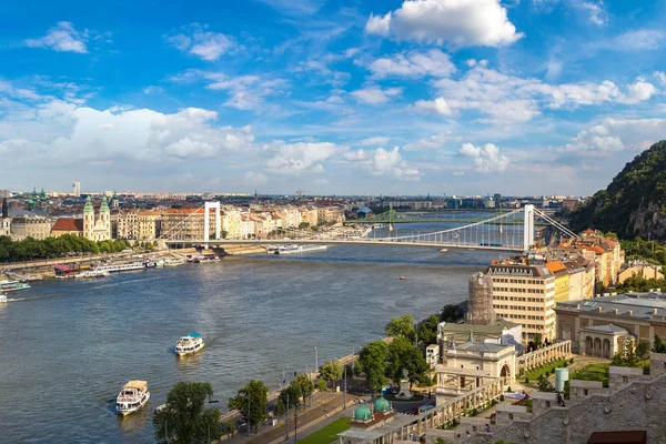 Panoramisch uitzicht op Boedapest — Stockfoto