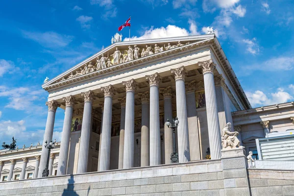 Austrian Parliament in Vienna — Stock Photo, Image