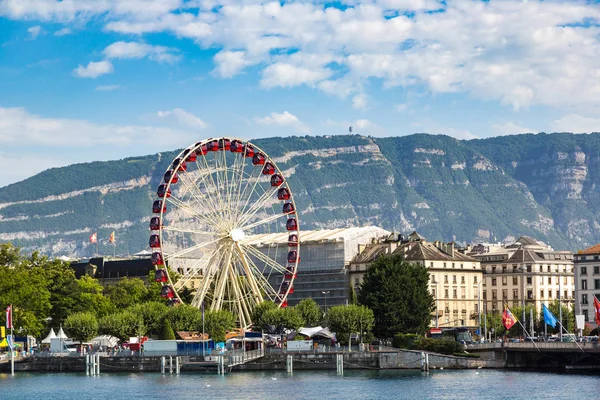 Чортове колесо в Женеві — стокове фото