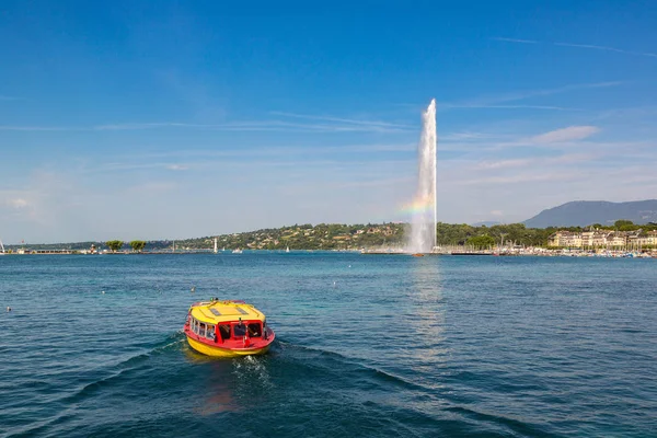 Lago di Ginevra e fontana Jet a Ginevra — Foto Stock