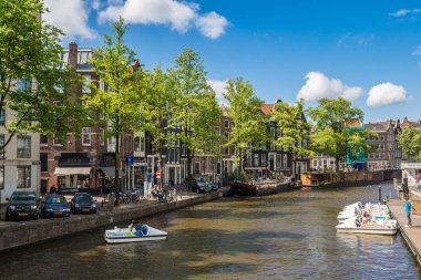 Amsterdam kanal ve peyzaj