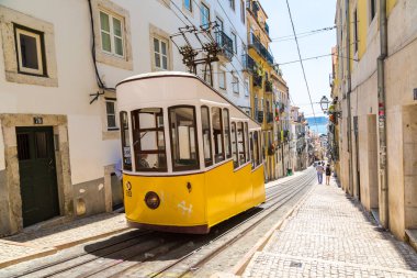 Füniküler Lizbon şehir merkezi