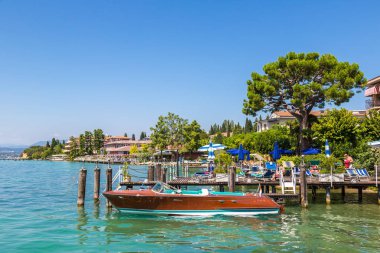 Sirmione Garda Gölü 'nde