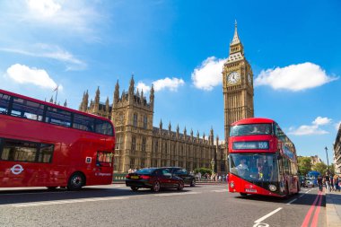  Big Ben, Westminster Bridge ve otobüs