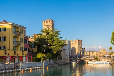 Sirmione 'deki Scaliger Kalesi