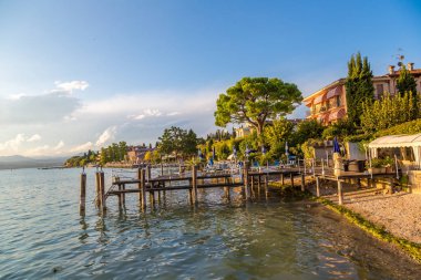 Sirmione Garda Gölü 'nde