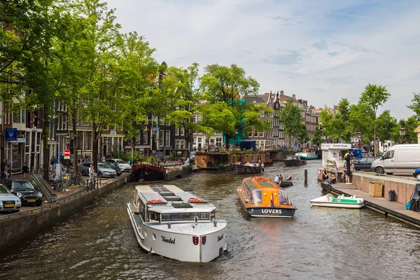 Amsterdam kanal ve peyzaj — Stok fotoğraf