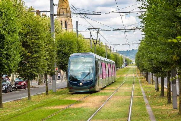 Modern city tram in Bordeaux — Stock Photo, Image