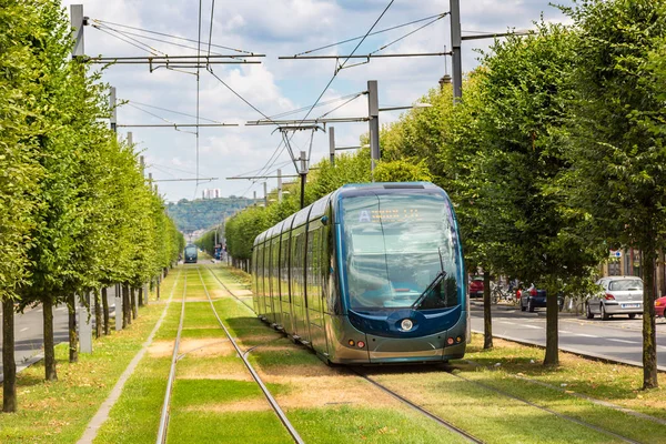 Modern city tram in Bordeaux — Stock Photo, Image