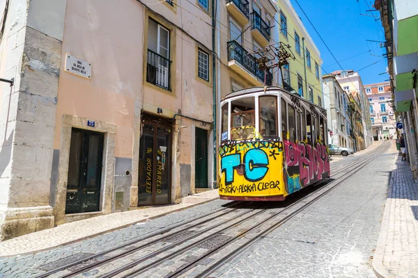 Funicular en el centro de Lisboa — Foto de Stock